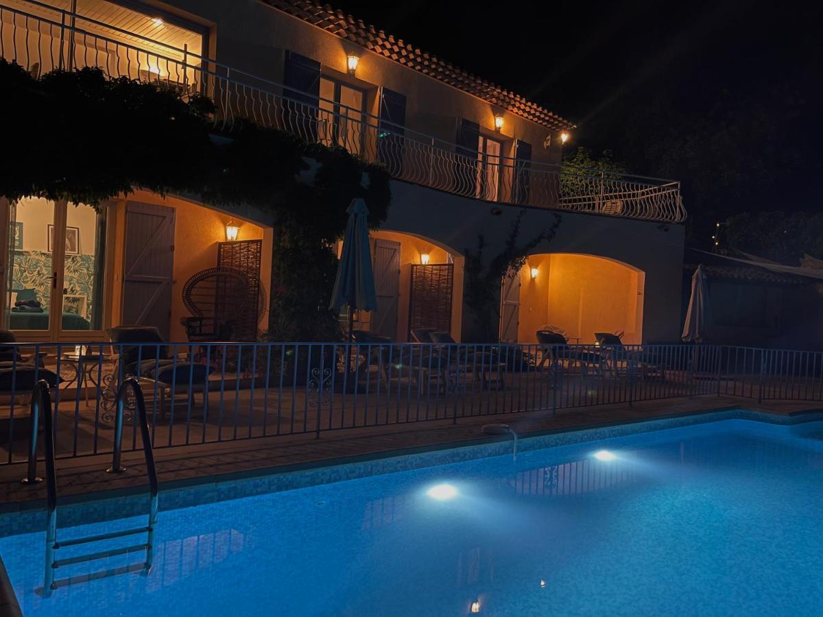 Les Volets Bleus Hotel Speracedes Exterior photo